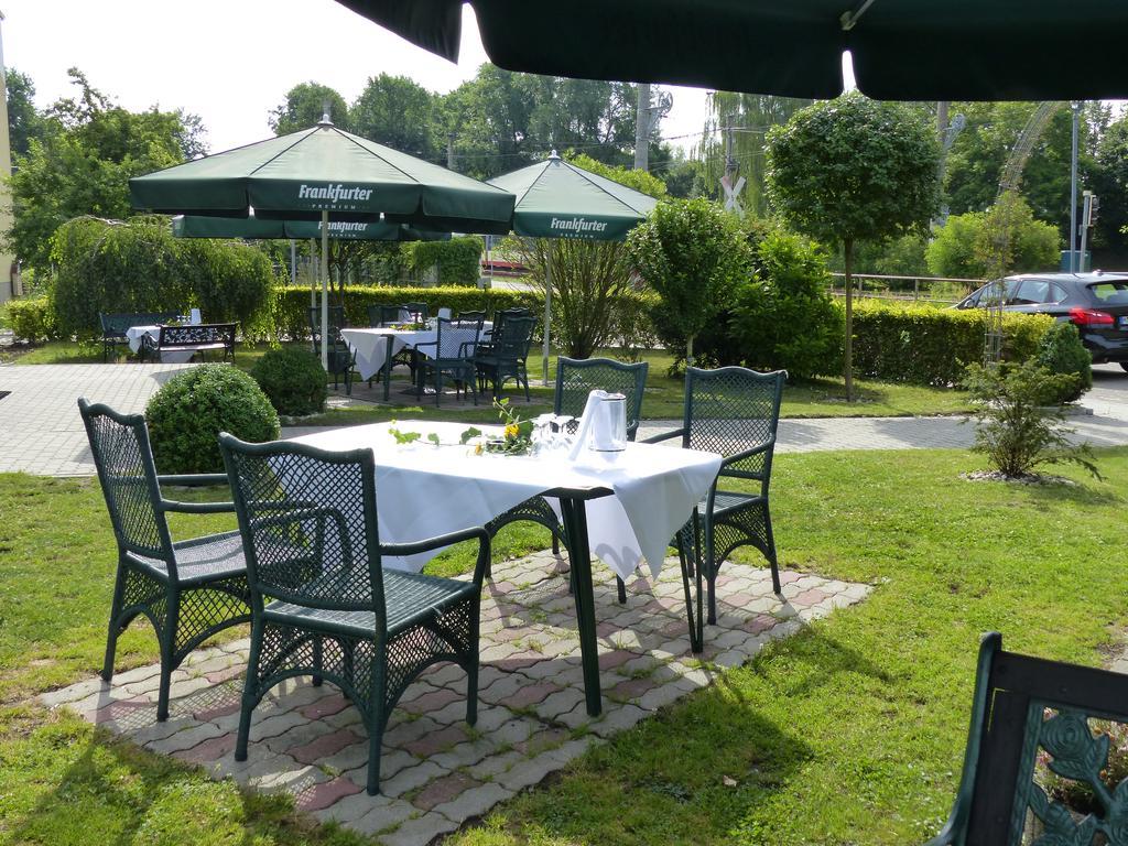 3 Sterne Hotel Frankfurt-Oder Zur Alten Oder Frankfurt  Bagian luar foto